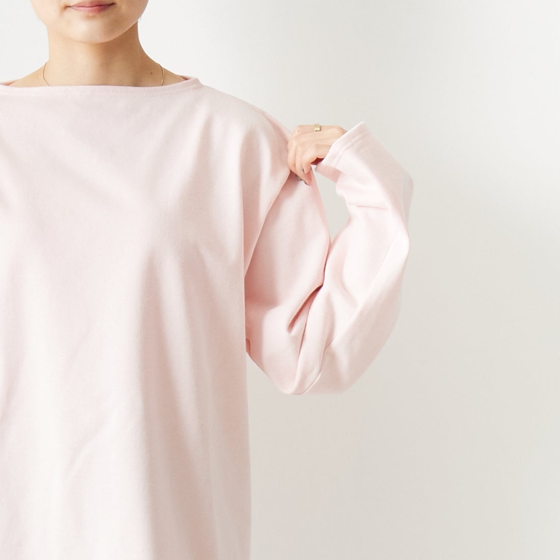 ST.JAMES [セントジェームス] バスクロングスリーブTシャツ [OUESSANT-SD] DRAGEE &&モデル身長：160cm 着用サイズ：7&&