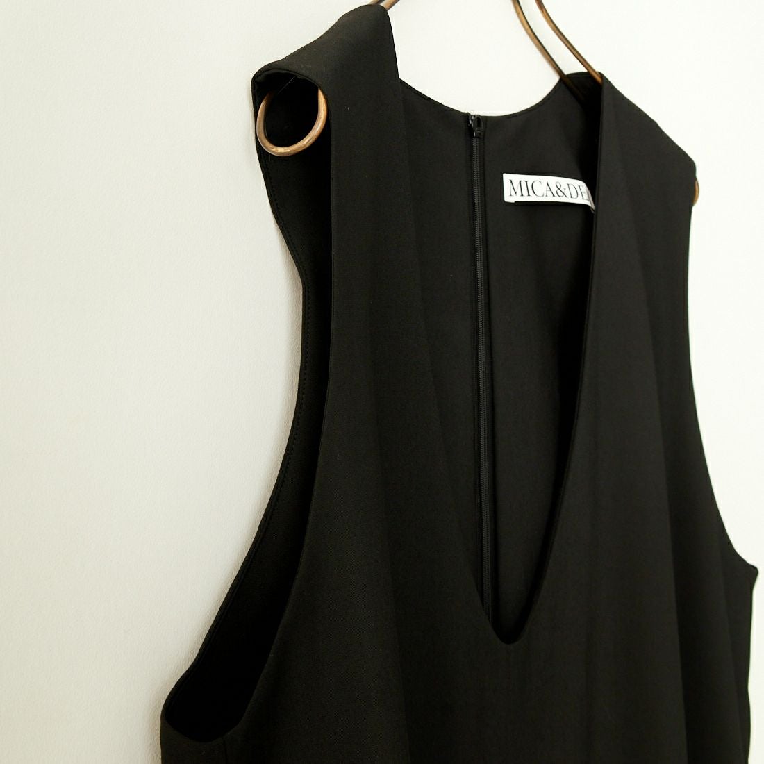 MICA&DEAL [マイカアンドディール] ディープUネックワンピース [0124304190] BLACK
