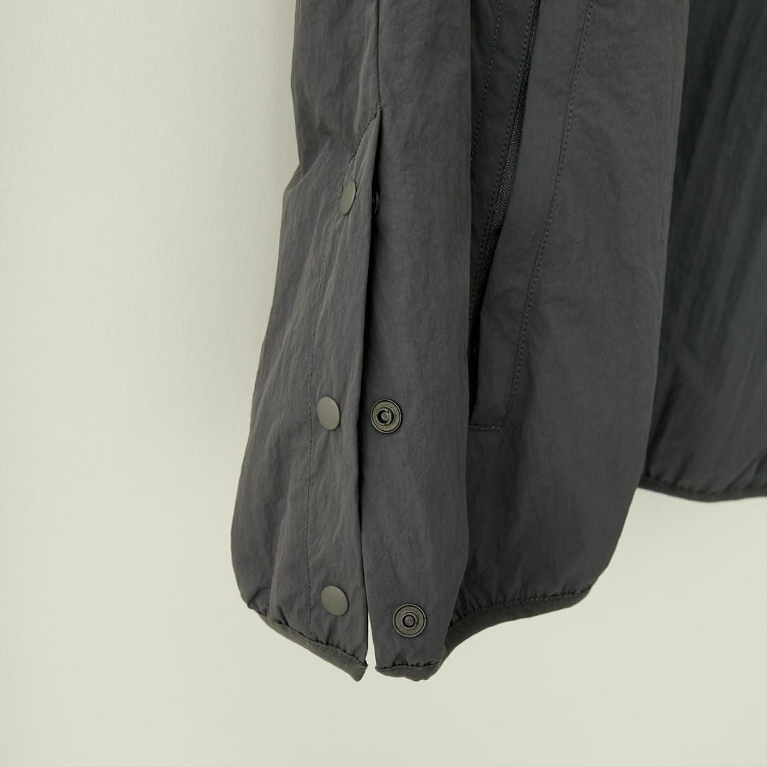 KELTY [ケルティ] 別注 中綿入り サイドスリットナイロンベスト [KE243W10IN02-JF] CHARCOAL