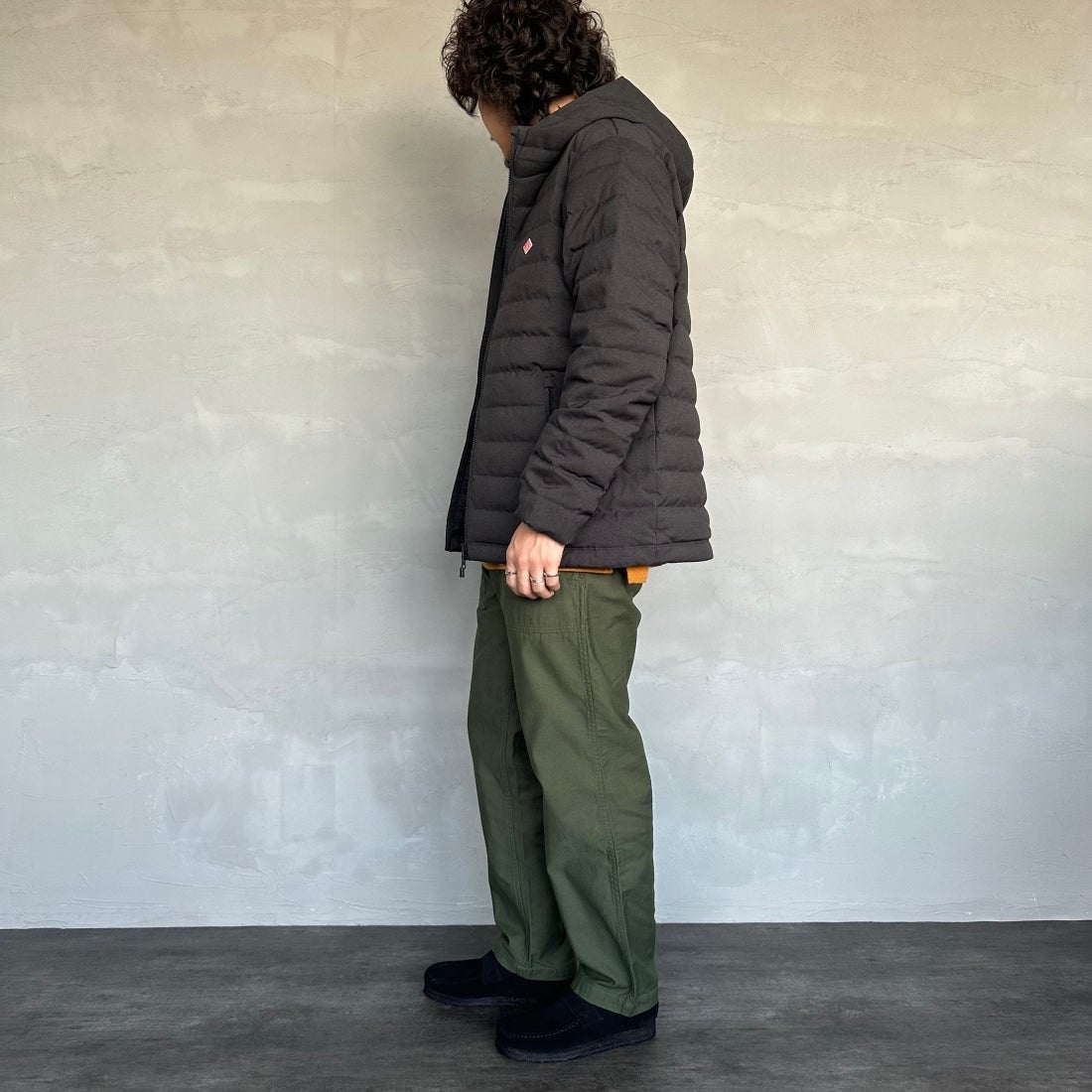 DANTON [ダントン] ウールライクポリエステル フードダウンジャケット [DT-A0187PWL] CHARCOAL &&モデル身長：173cm 着用サイズ：M&&