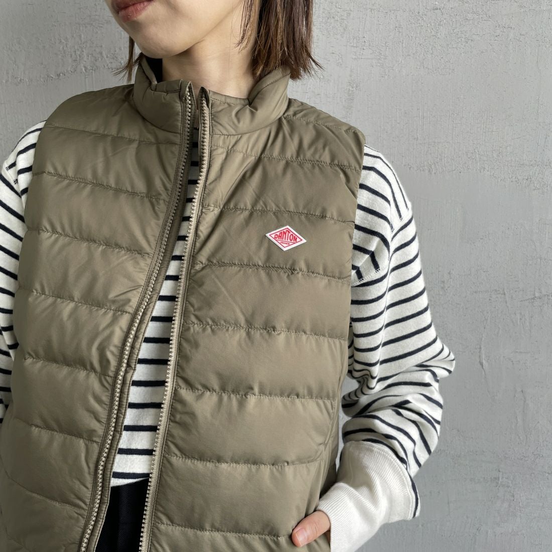 DANTON [ダントン] スタンドカラー ミドルダウンベスト [DT-A0550NRP] KHAKI BROW