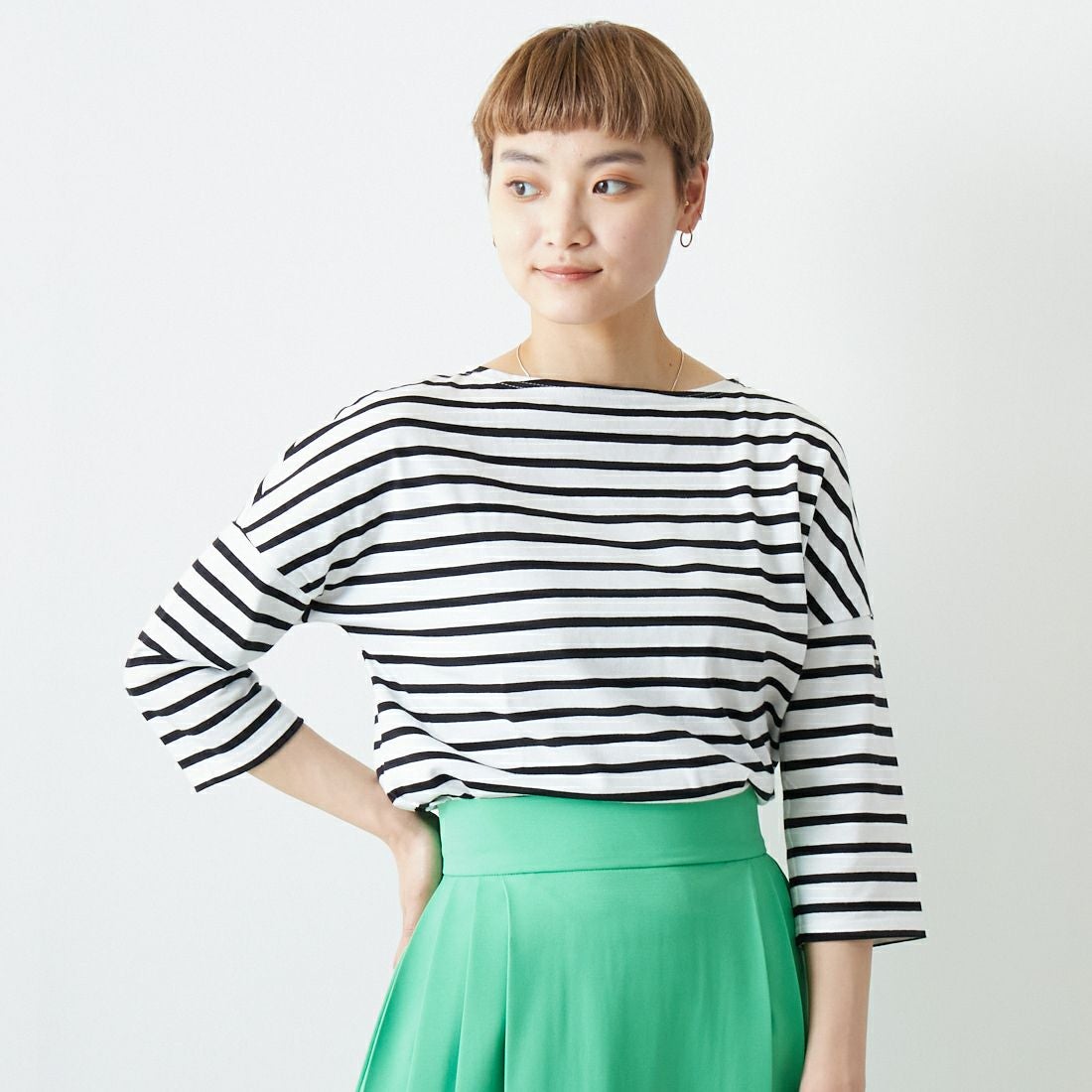 ST.JAMES [セントジェームス] コットンボートネックドロップショルダープルオーバー [16JC-SLOUCH20003] NEI/MAR &&モデル身長：160cm 着用サイズ：3&&