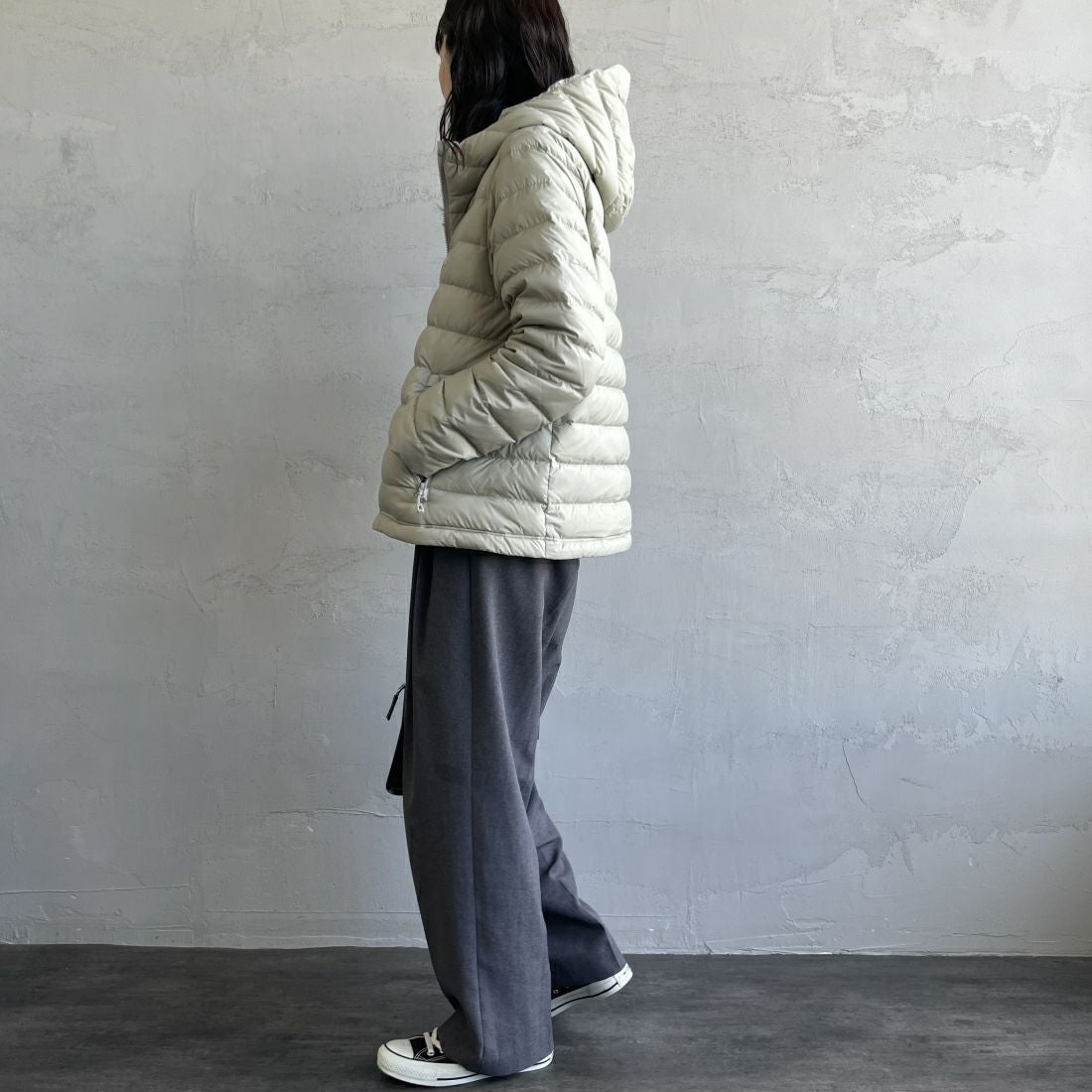 DANTON [ダントン] ミドルダウンフードジャケット [DT-A0563NRP] GREIGE &&モデル身長：160cm 着用サイズ：M&&