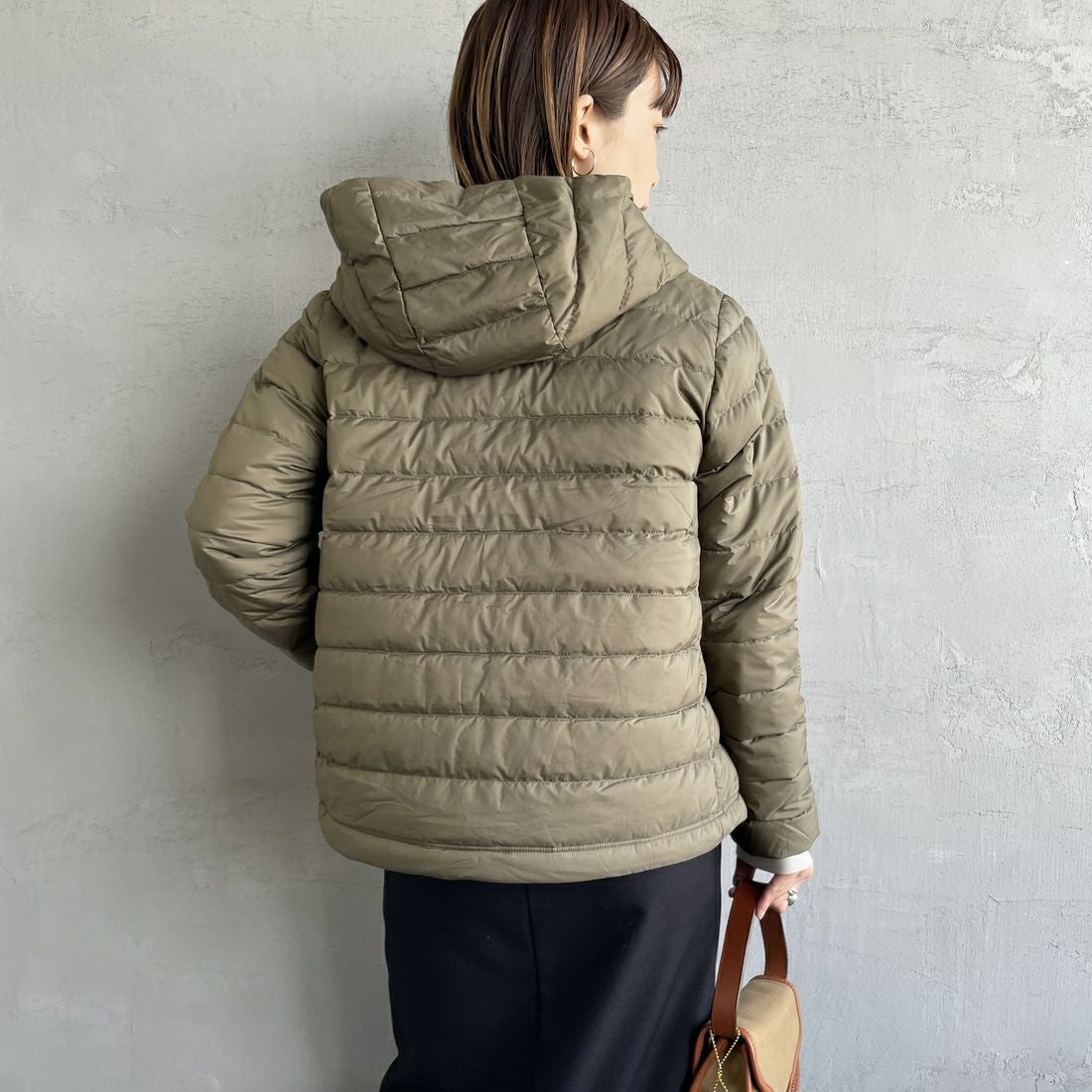 DANTON [ダントン] ミドルダウンフードジャケット [DT-A0563NRP] KHAKI BROW&&モデル身長：158cm 着用サイズ：S&&