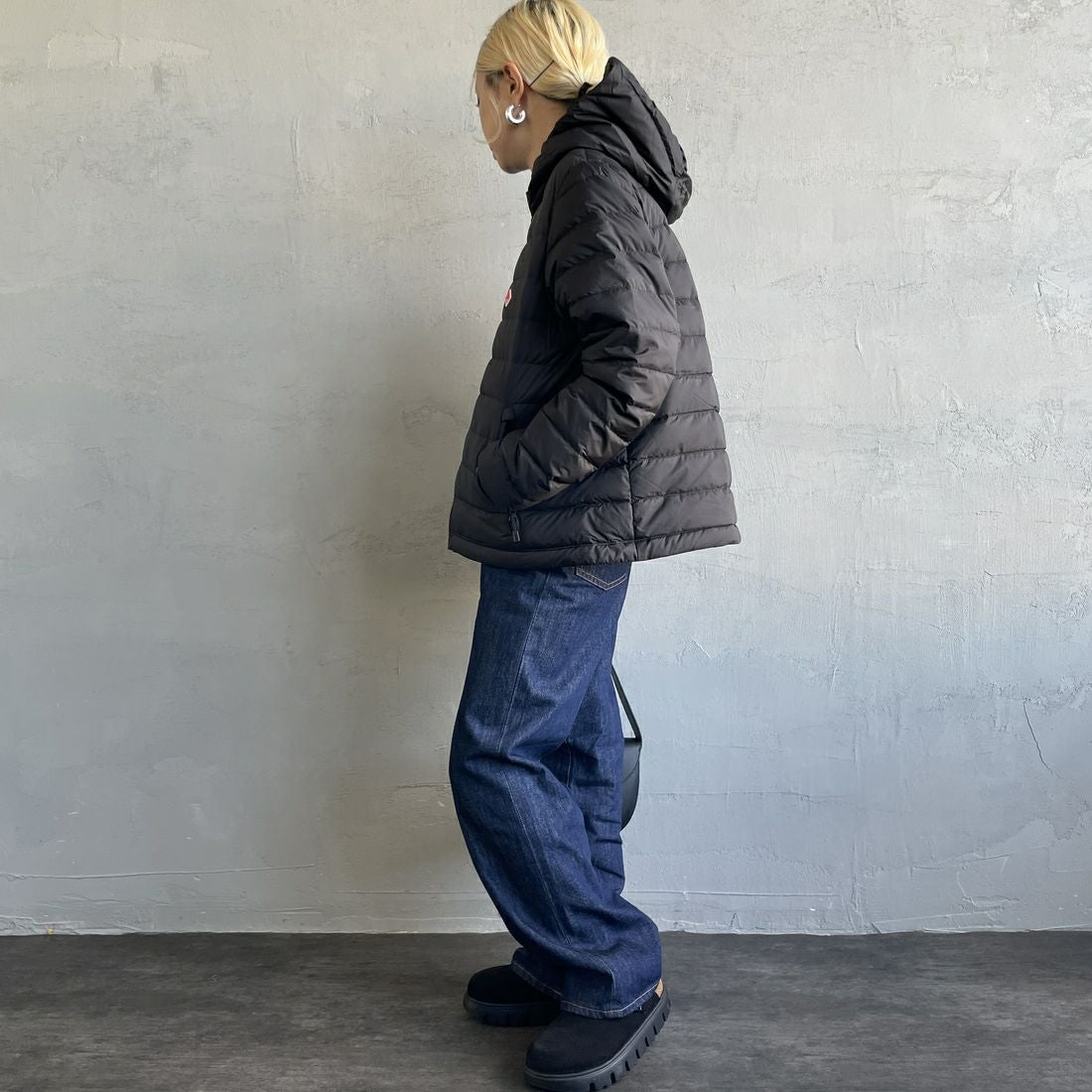 DANTON [ダントン] ミドルダウンフードジャケット [DT-A0563NRP] BLACK&&モデル身長：150cm 着用サイズ：S&&