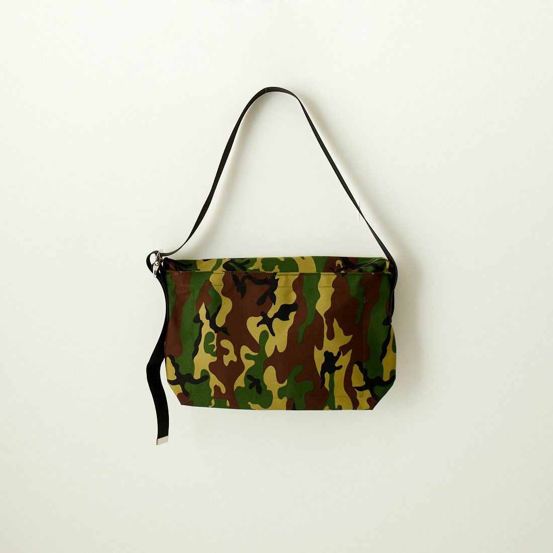 De Martini [ディ マティーニ] メッセンジャーバッグ [DM3601