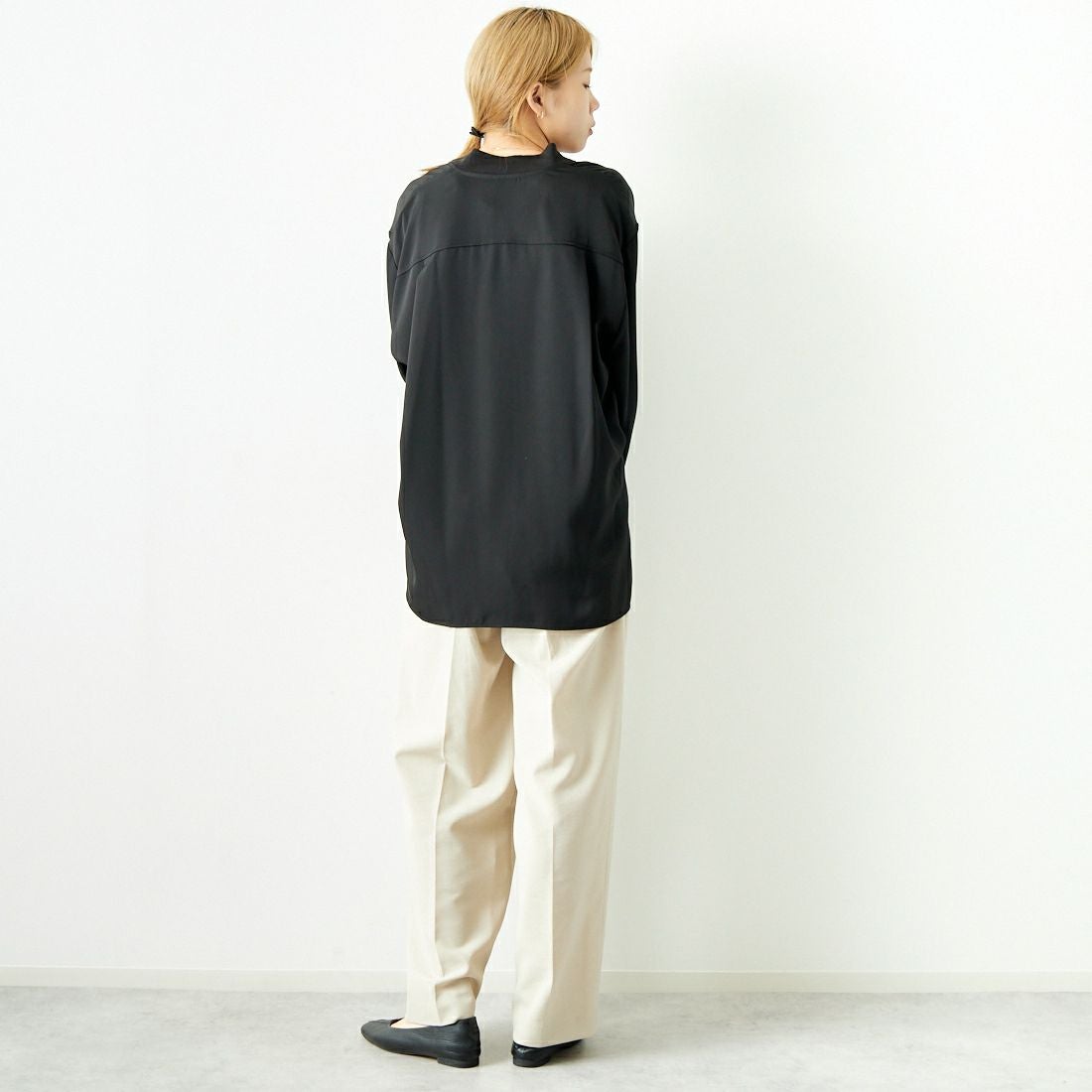 CHIGNON [シニヨン] ブルゾンシャツ [1644-018KK] BLACK &&モデル身長：167cm 着用サイズ：F&&