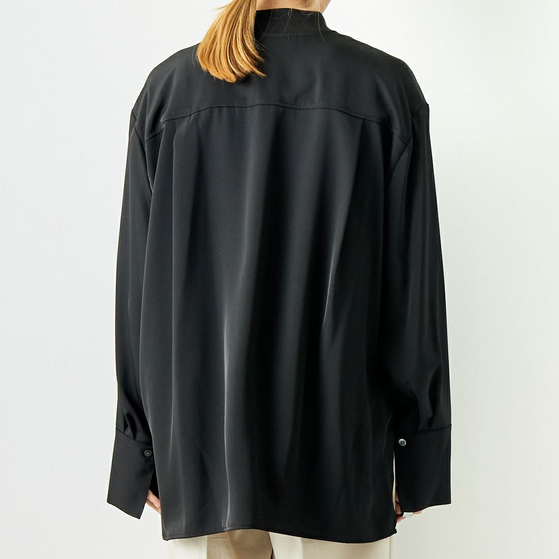 CHIGNON [シニヨン] ブルゾンシャツ [1644-018KK] BLACK &&モデル身長：167cm 着用サイズ：F&&