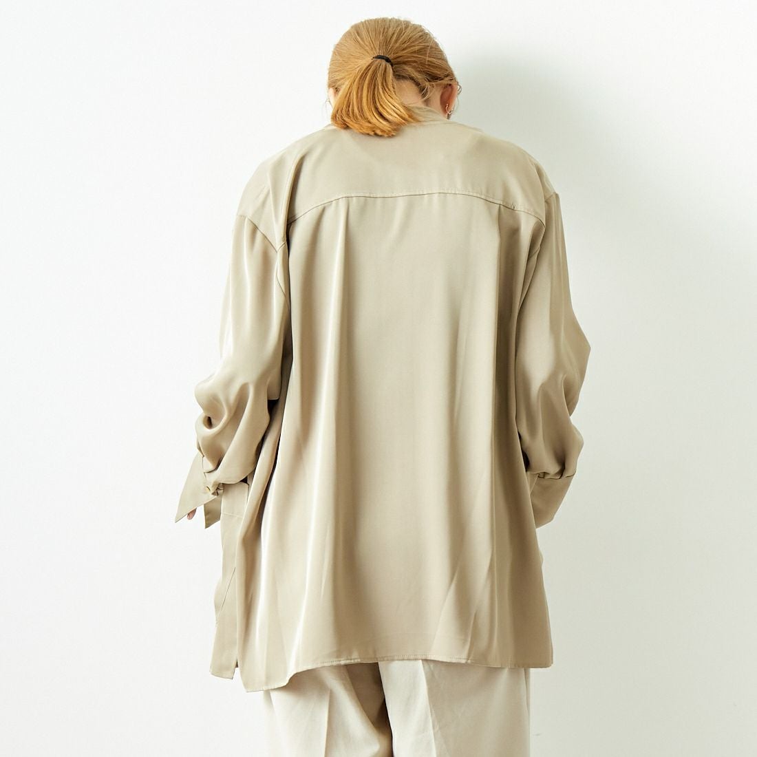 CHIGNON [シニヨン] ブルゾンシャツ [1644-018KK] KHAKI &&モデル身長：167cm 着用サイズ：F&&