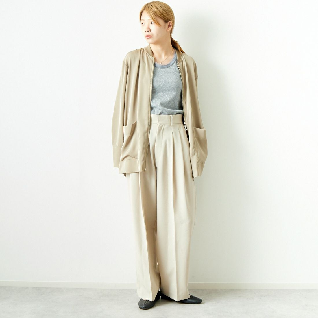 CHIGNON [シニヨン] ブルゾンシャツ [1644-018KK] KHAKI &&モデル身長：167cm 着用サイズ：F&&