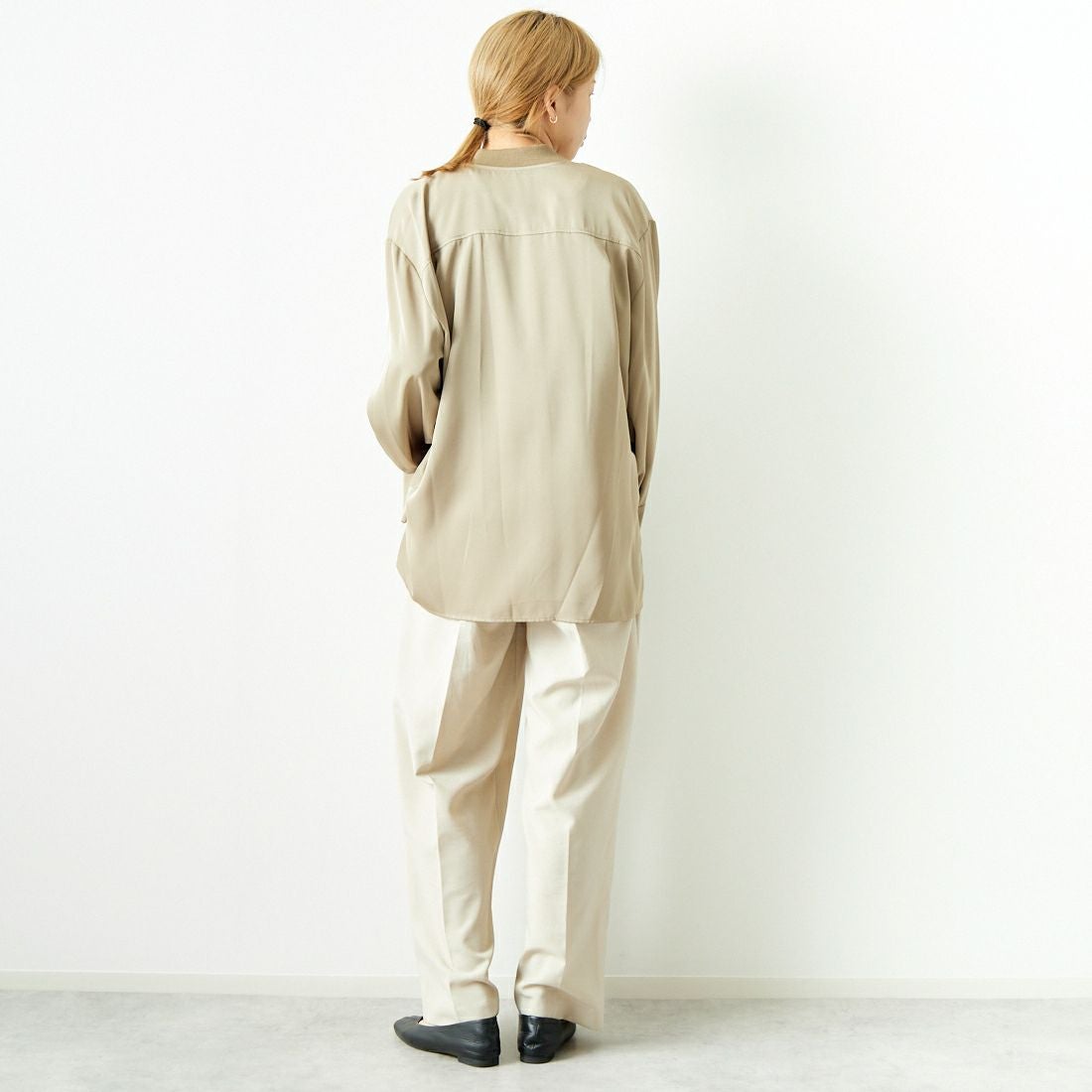 CHIGNON [シニヨン] ブルゾンシャツ [1644-018KK] KHAKI &&モデル身長：167cm 着用サイズ：F&&