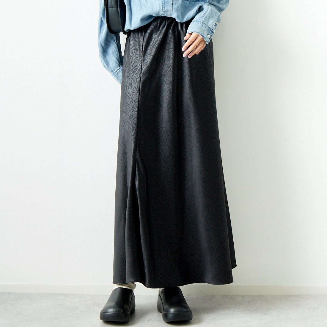 BLACK&&モデル身長：167cm 着用サイズ：F&&