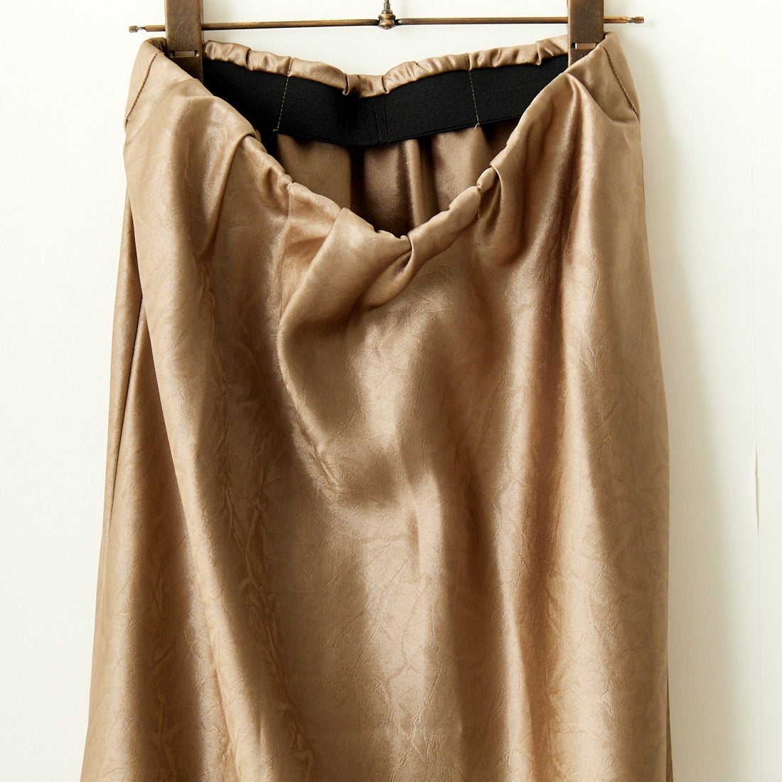 CHIGNON [シニヨン] レザーライクマーメイドスカート [2144-047MK] KHAKI