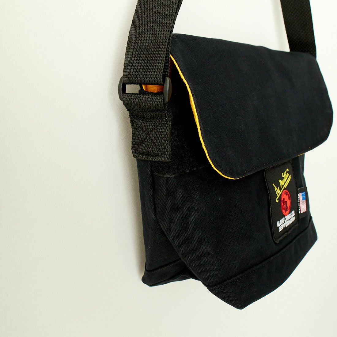 De Martini [ディ マティーニ] メッセンジャーバッグ [DM3604] BLACK