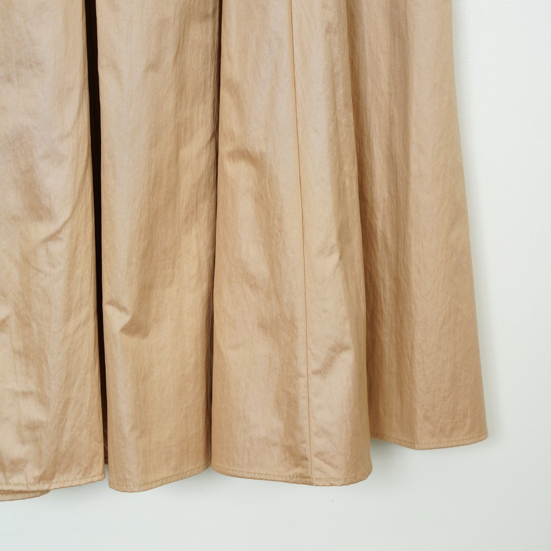 Jeans Factory Clothes [ジーンズファクトリークローズ] シャイニータックスカート [21243058] 033 ﾍﾞｰｼﾞｭ