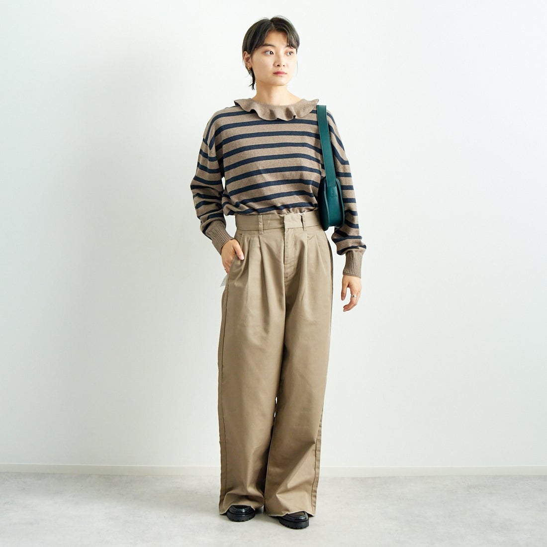Jeans Factory Clothes [ジーンズファクトリークローズ] チノワイドパンツ [24SSINW-01PN] ﾍﾞｰｼﾞｭ &&モデル身長：160cm 着用サイズ：M&&