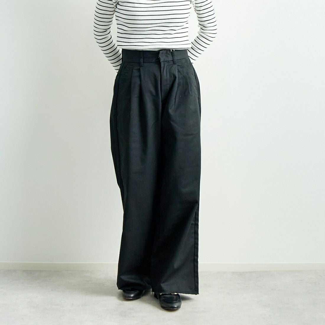 Jeans Factory Clothes [ジーンズファクトリークローズ] チノワイドパンツ [24SSINW-01PN] ﾌﾞﾗｯｸ &&モデル身長：160cm 着用サイズ：S&&