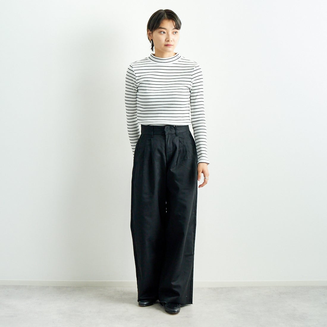 Jeans Factory Clothes [ジーンズファクトリークローズ] チノワイドパンツ [24SSINW-01PN] ﾌﾞﾗｯｸ &&モデル身長：160cm 着用サイズ：S&&