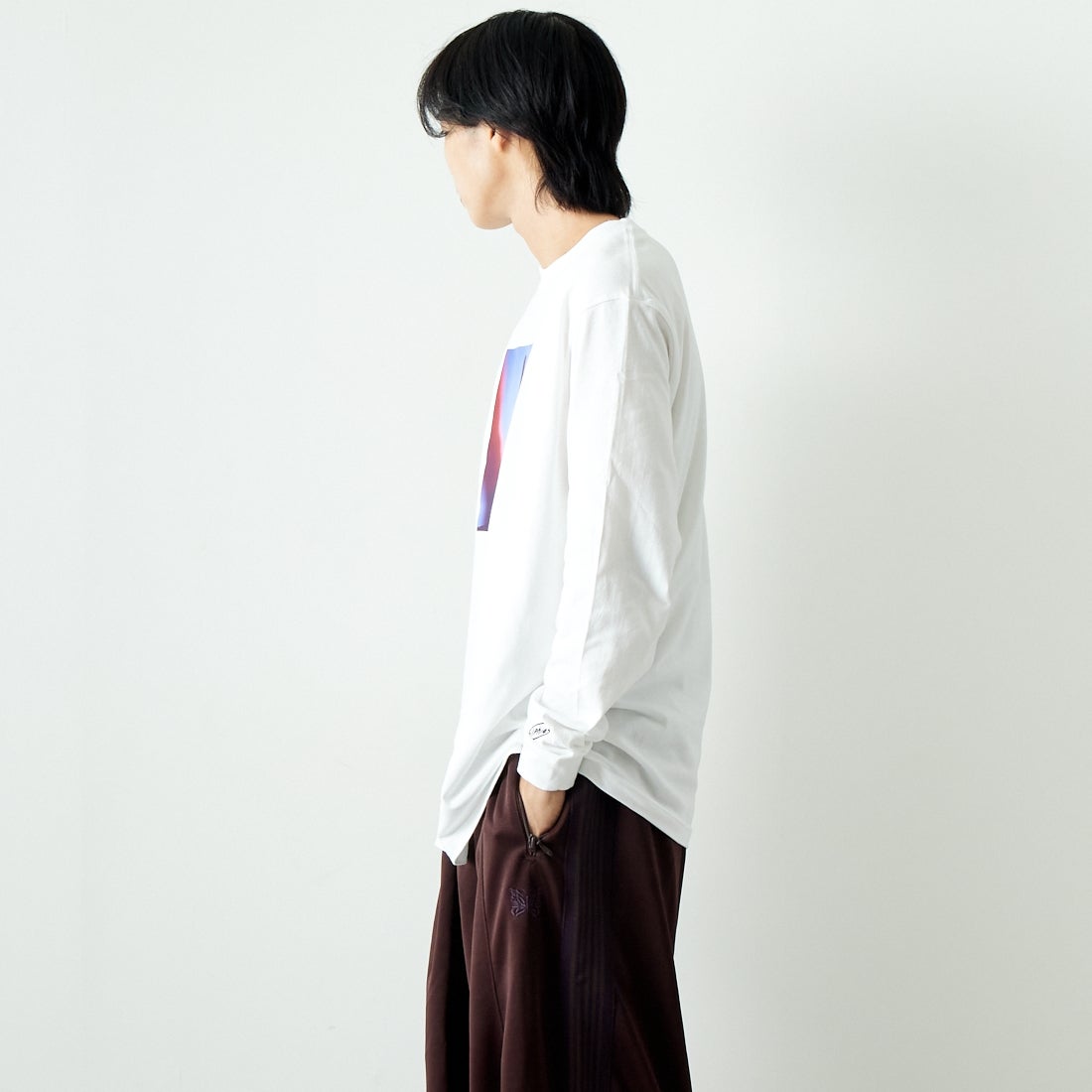 Filphies [フィルフィーズ] ロングスリーブプリントTシャツ [FP242PS00110] 01 WHITE &&モデル身長：179cm 着用サイズ：L&&
