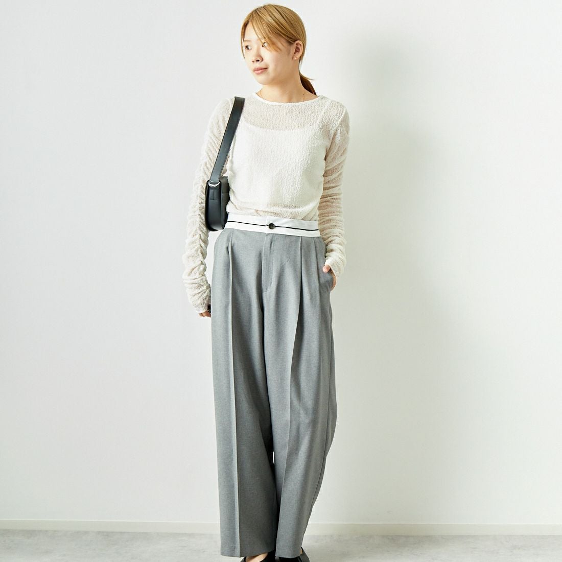 USINE [ユジーヌ] レースギャザーロングスリーブTシャツ [2430801] WHITE &&モデル身長：167cm 着用サイズ：F&&