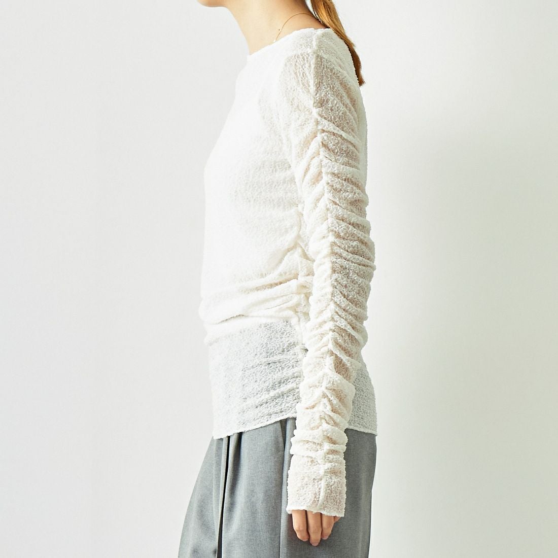 USINE [ユジーヌ] レースギャザーロングスリーブTシャツ [2430801] WHITE &&モデル身長：167cm 着用サイズ：F&&