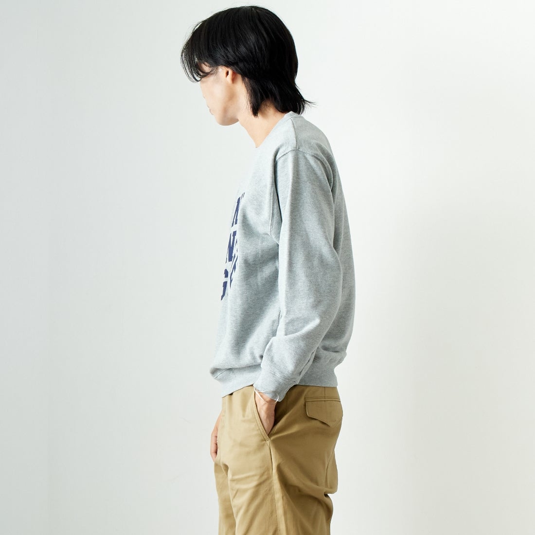 NEW VINTAGE GOLF [ニュービンテージゴルフ] ユーズドクルーネックスウェット [NVG-24F06] GREY &&モデル身長：179cm 着用サイズ：L&&