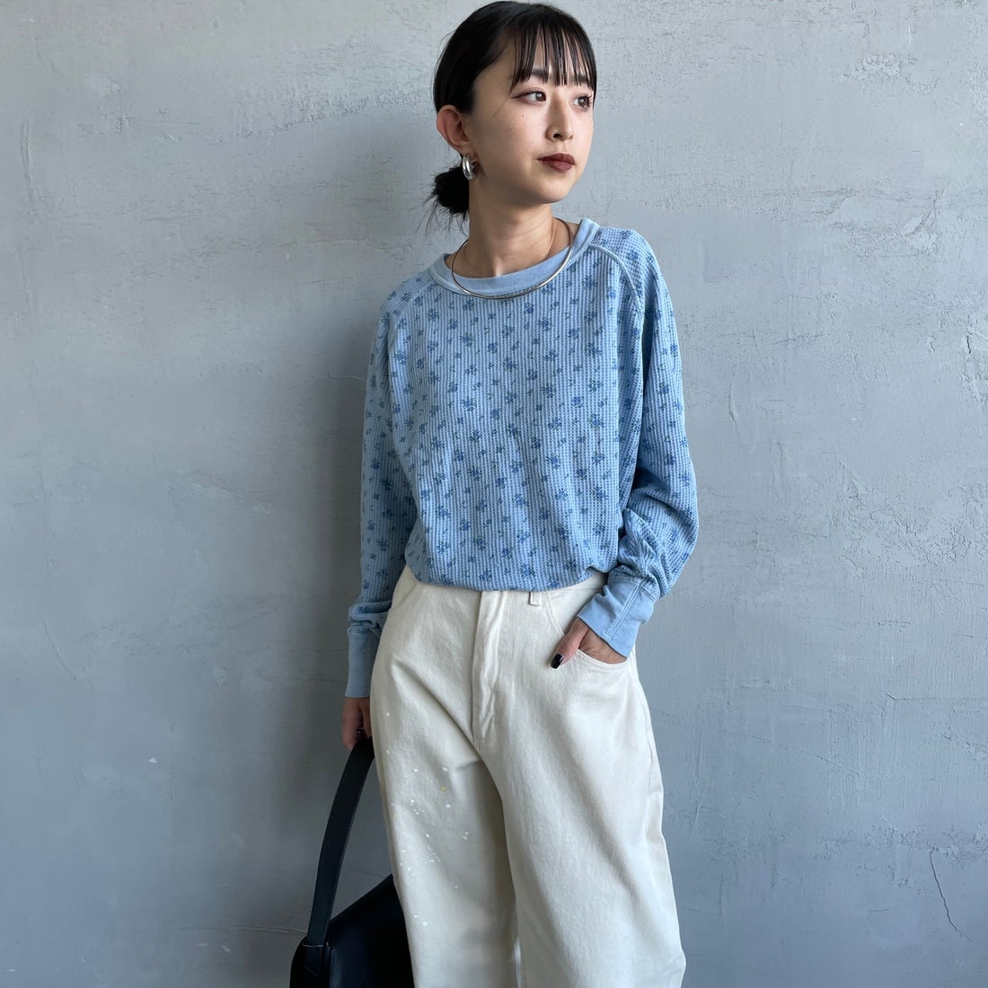 JE MORGAN [ジェイイーモーガン] ワッフルオーバーダイ ロングスリーブTシャツ [JE053-19S] 83 BLUE &&モデル身長：150cm 着用サイズ：F&&