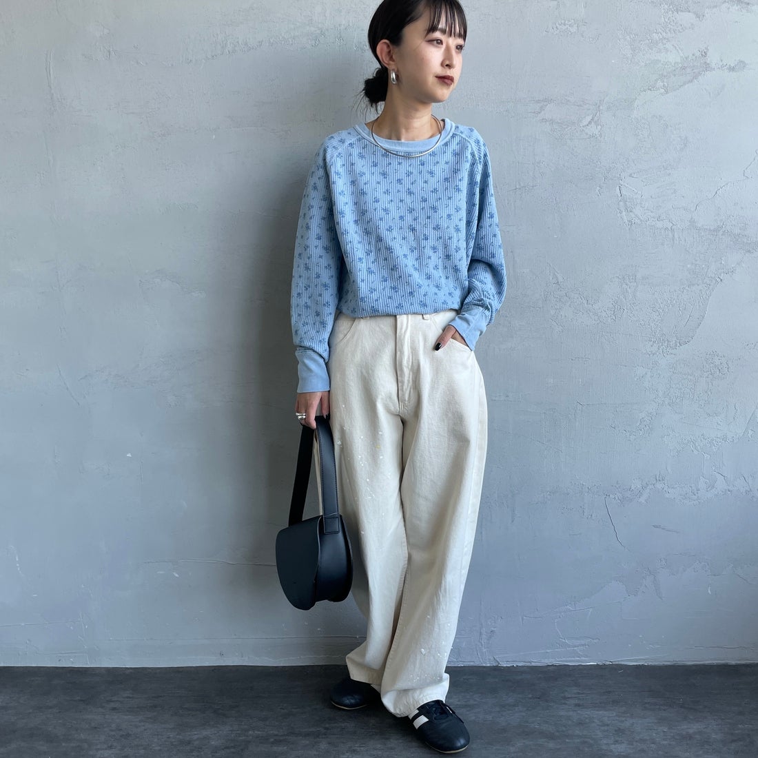 JE MORGAN [ジェイイーモーガン] ワッフルオーバーダイ ロングスリーブTシャツ [JE053-19S] 83 BLUE &&モデル身長：150cm 着用サイズ：F&&