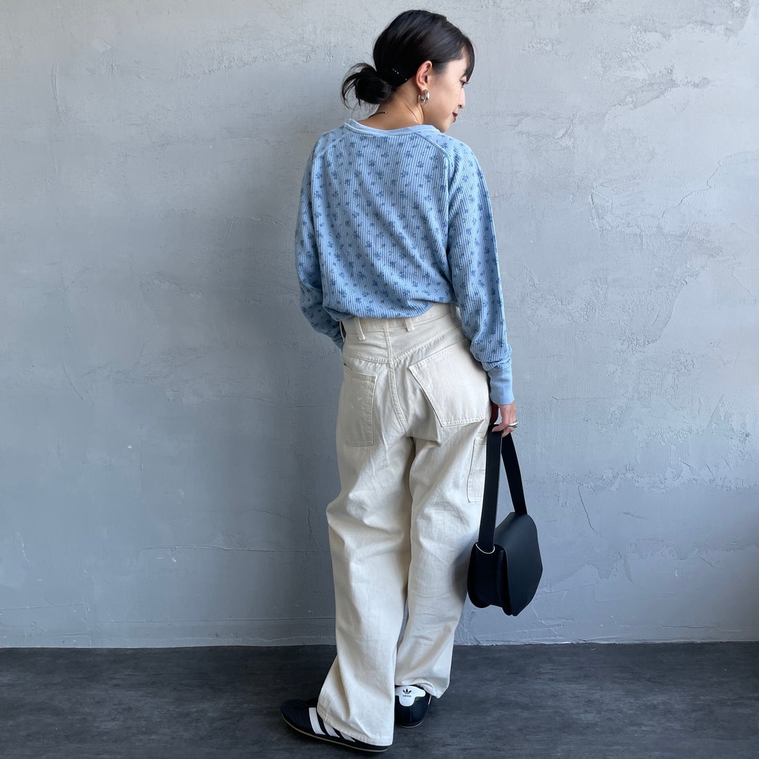 JE MORGAN [ジェイイーモーガン] ワッフルオーバーダイ ロングスリーブTシャツ [JE053-19S] 83 BLUE &&モデル身長：150cm 着用サイズ：F&&