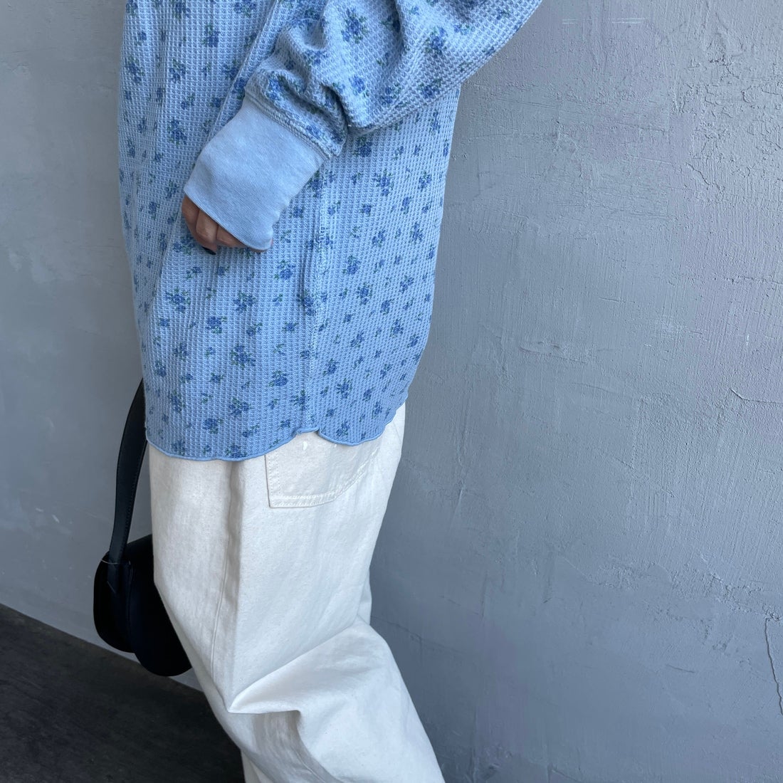 JE MORGAN [ジェイイーモーガン] ワッフルオーバーダイ ロングスリーブTシャツ [JE053-19S] 83 BLUE &&モデル身長：150cm 着用サイズ：F&&