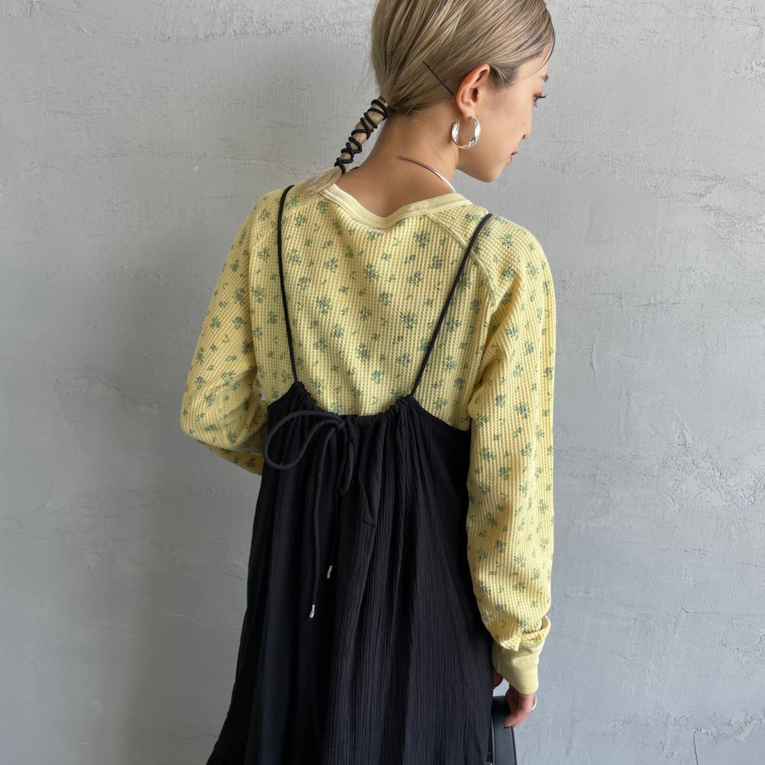 JE MORGAN [ジェイイーモーガン] ワッフルオーバーダイ ロングスリーブTシャツ [JE053-19S] 63 YELLOW &&モデル身長：150cm 着用サイズ：F&&