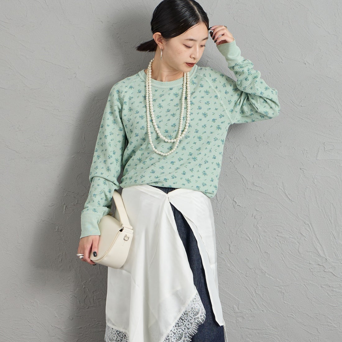 JE MORGAN [ジェイイーモーガン] ワッフルオーバーダイ ロングスリーブTシャツ [JE053-19S] 72 GREEN &&モデル身長：150cm 着用サイズ：F&&
