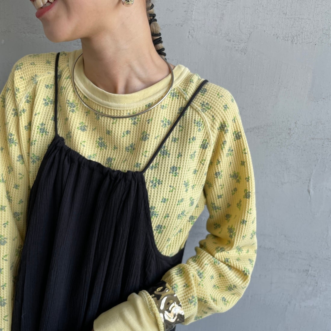 JE MORGAN [ジェイイーモーガン] ワッフルオーバーダイ ロングスリーブTシャツ [JE053-19S] 63 YELLOW &&モデル身長：150cm 着用サイズ：F&&