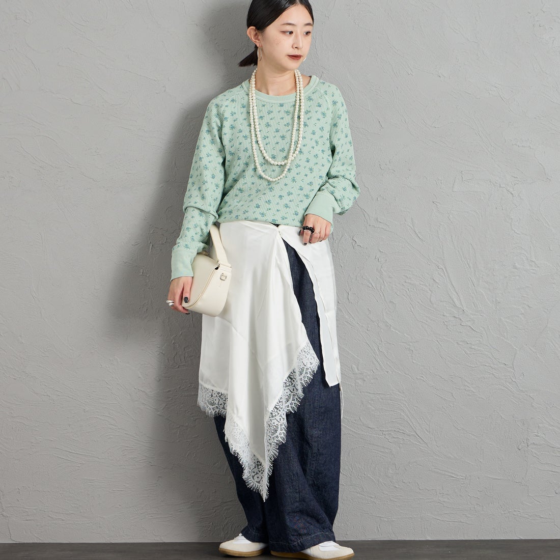 JE MORGAN [ジェイイーモーガン] ワッフルオーバーダイ ロングスリーブTシャツ [JE053-19S] 72 GREEN &&モデル身長：150cm 着用サイズ：F&&