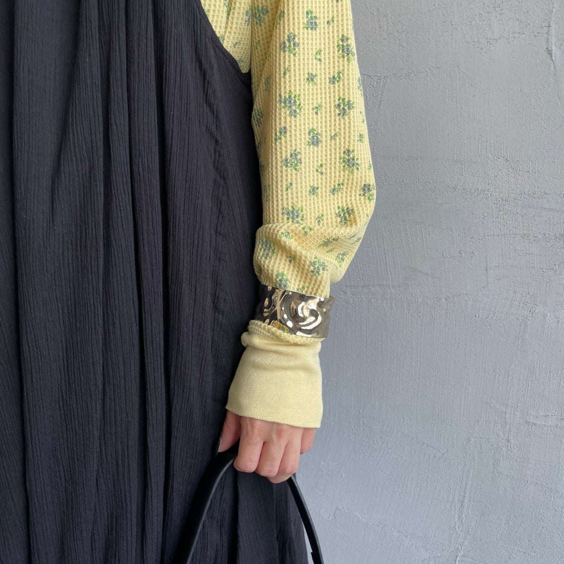 JE MORGAN [ジェイイーモーガン] ワッフルオーバーダイ ロングスリーブTシャツ [JE053-19S] 63 YELLOW &&モデル身長：150cm 着用サイズ：F&&