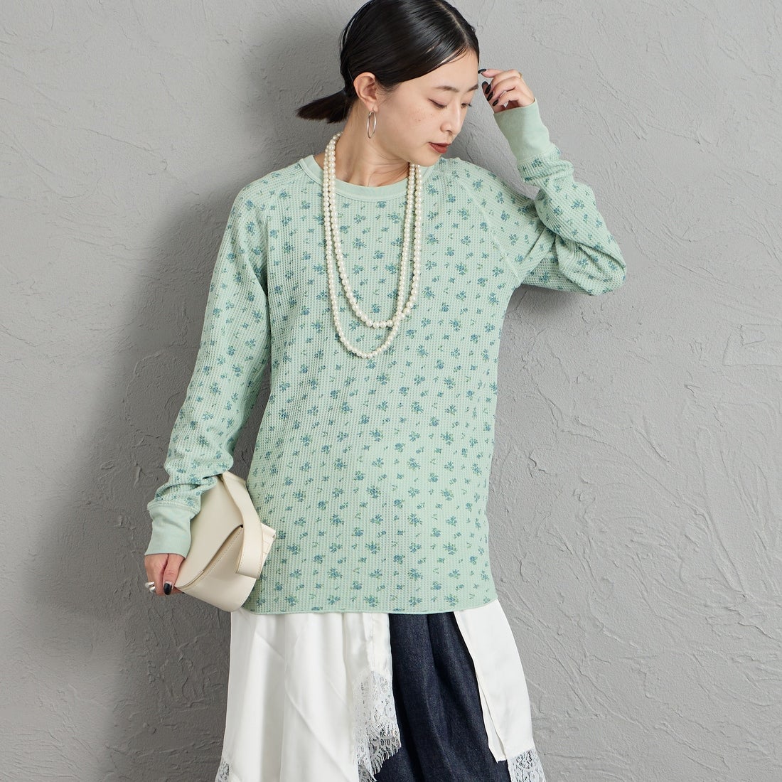 JE MORGAN [ジェイイーモーガン] ワッフルオーバーダイ ロングスリーブTシャツ [JE053-19S] 72 GREEN &&モデル身長：150cm 着用サイズ：F&&
