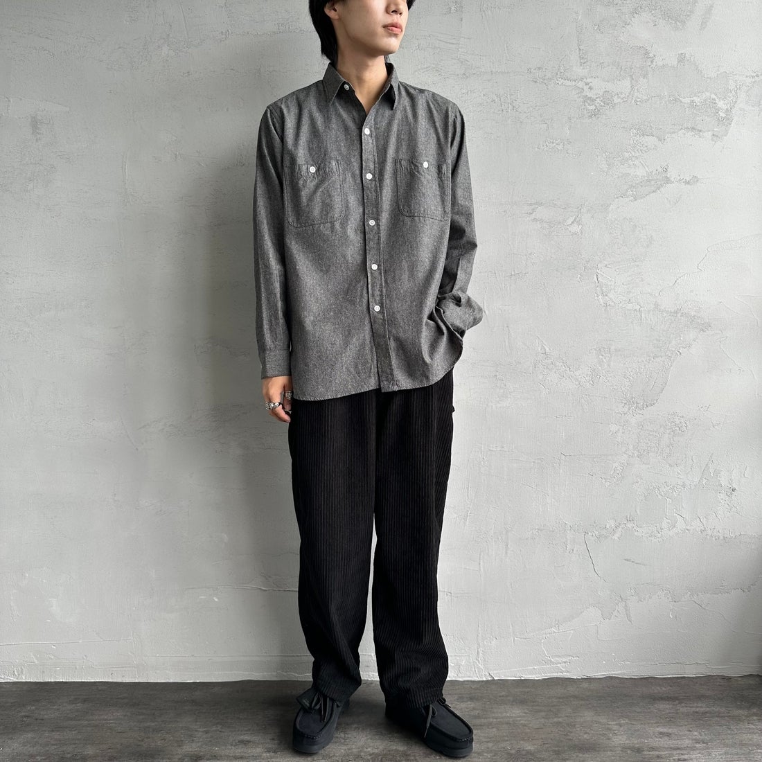 PAY DAY [ペイデイ] 別注 シャンブレーシャツ [PD21-SH-IN4-JF] BLACK &&モデル身長：179cm 着用サイズ：L&&
