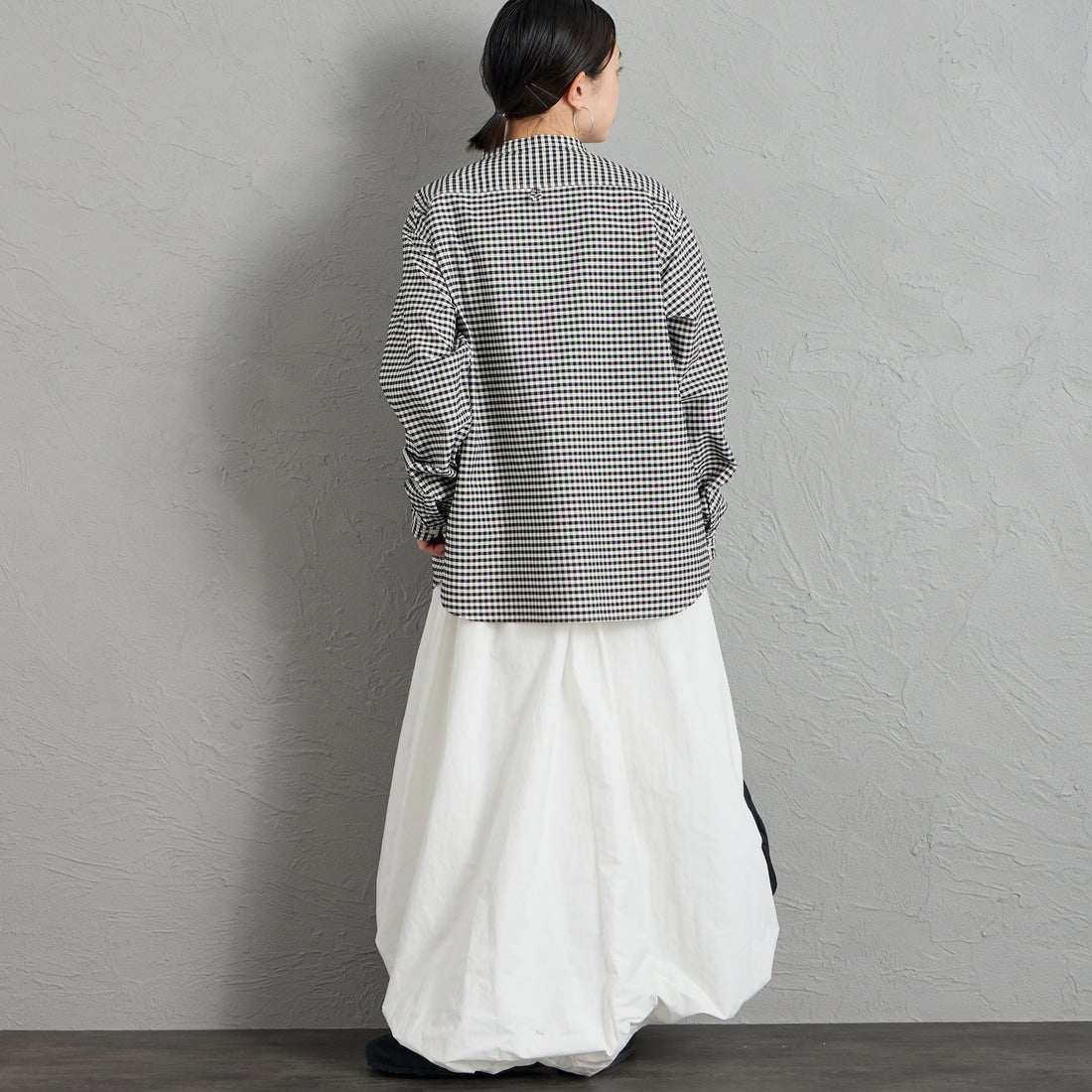 DANTON [ダントン] バンドカラーシャツ [DT-B0279OXP] BLK/ECR GN &&モデル身長：150cm 着用サイズ：36&&