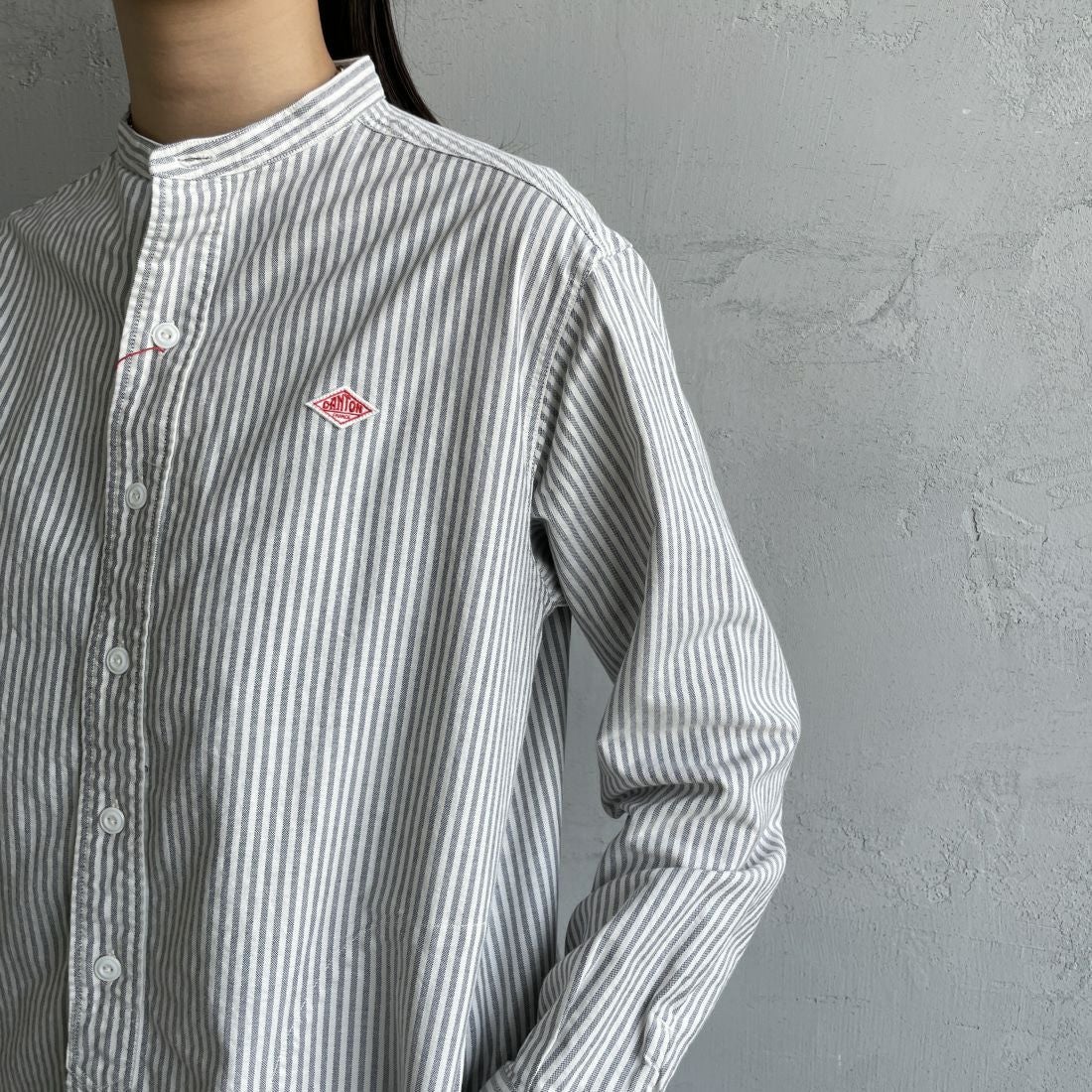 DANTON [ダントン] バンドカラーシャツ [DT-B0279OXP] NVY/ECR ST &&モデル身長：163cm 着用サイズ：36&&