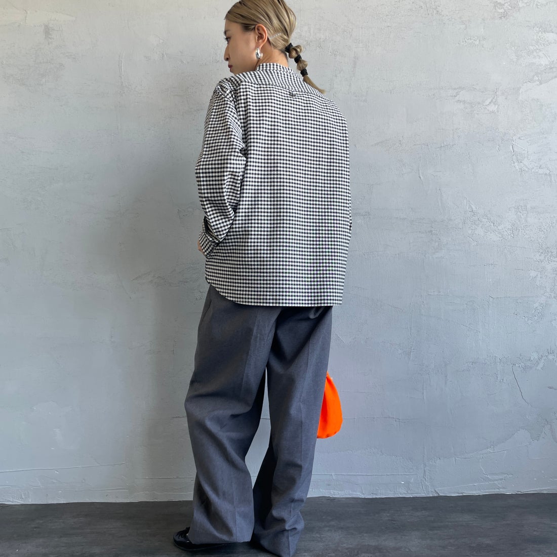 DANTON [ダントン] バンドカラーシャツ [DT-B0279OXP] BLK/ECR GN &&モデル身長：150cm 着用サイズ：34&&