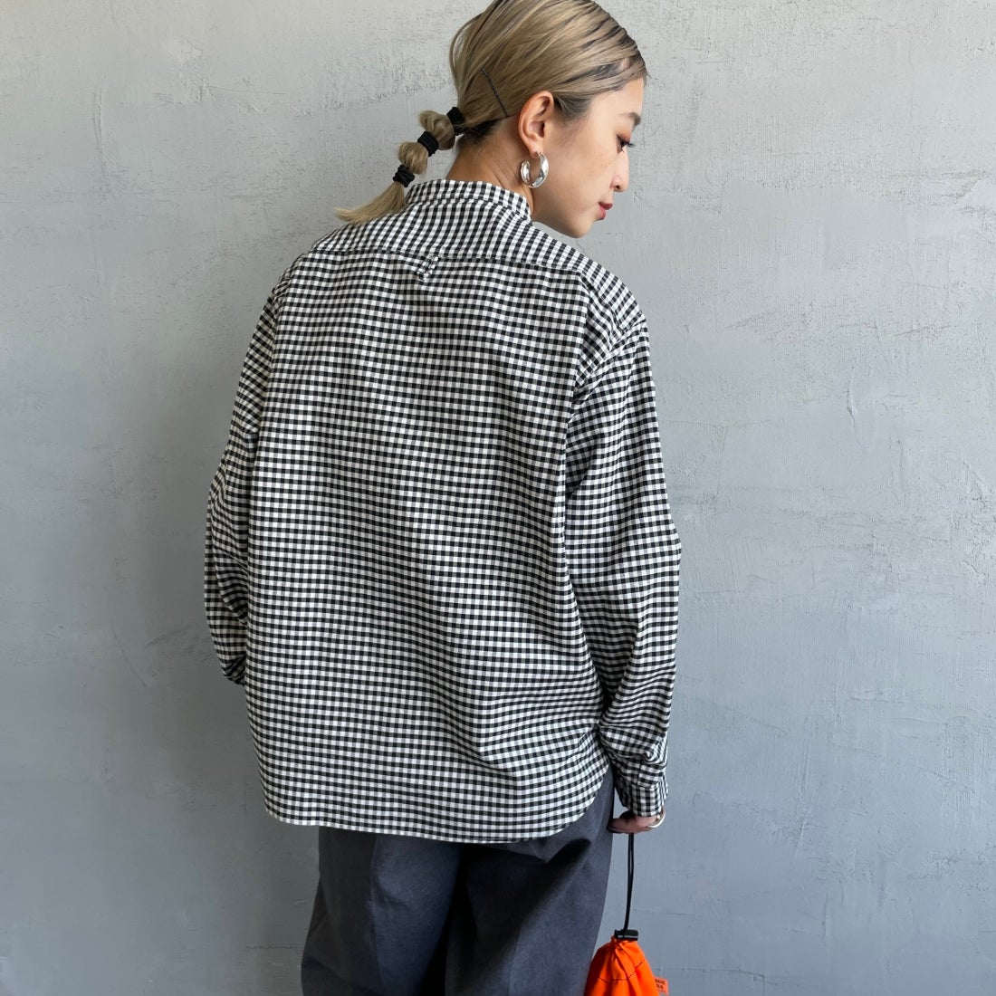 DANTON [ダントン] バンドカラーシャツ [DT-B0279OXP] BLK/ECR GN &&モデル身長：150cm 着用サイズ：34&&