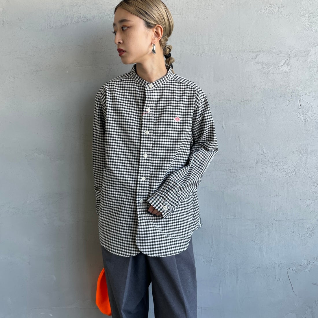 DANTON [ダントン] バンドカラーシャツ [DT-B0279OXP] BLK/ECR GN &&モデル身長：150cm 着用サイズ：36&&