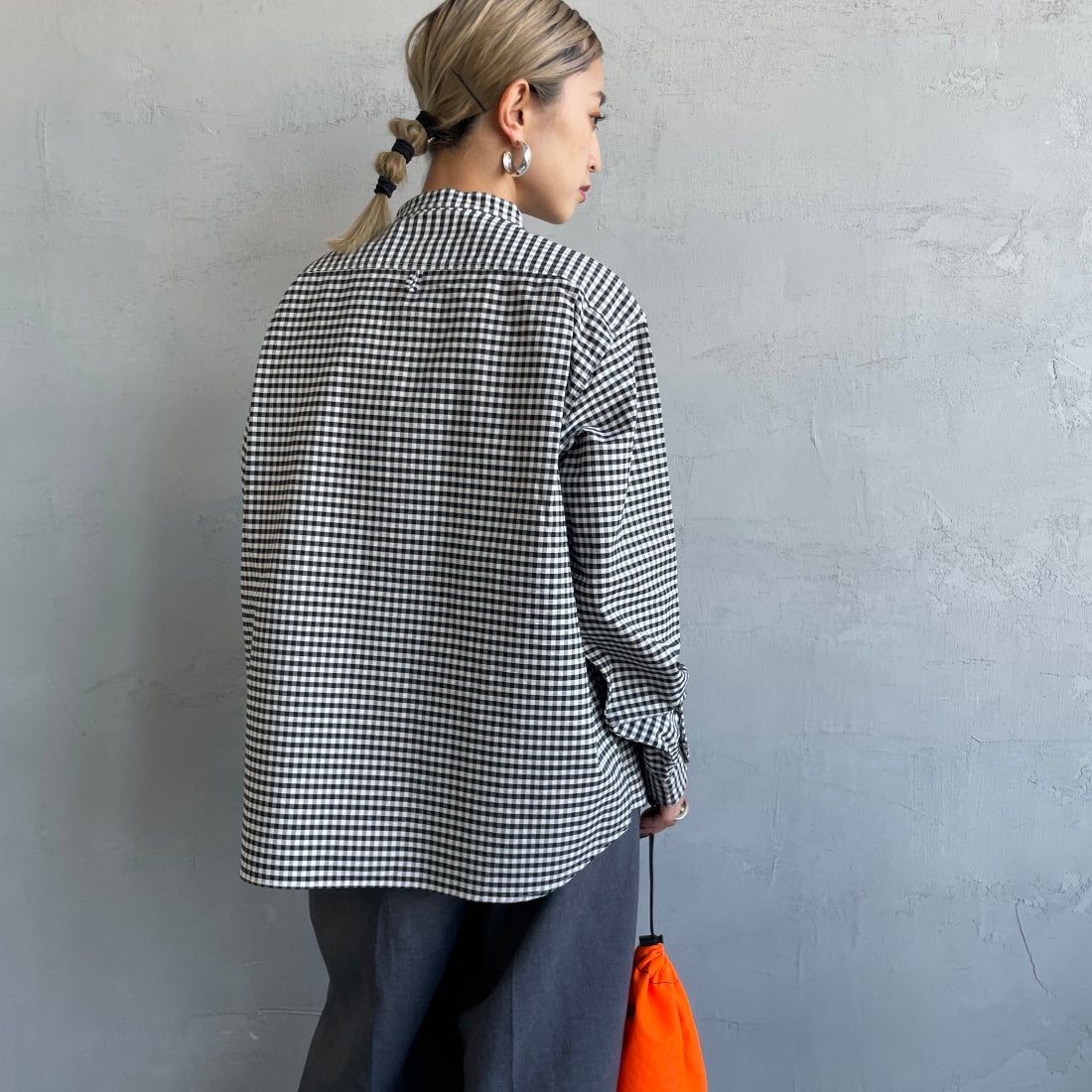 DANTON [ダントン] バンドカラーシャツ [DT-B0279OXP] BLK/ECR GN &&モデル身長：150cm 着用サイズ：36&&