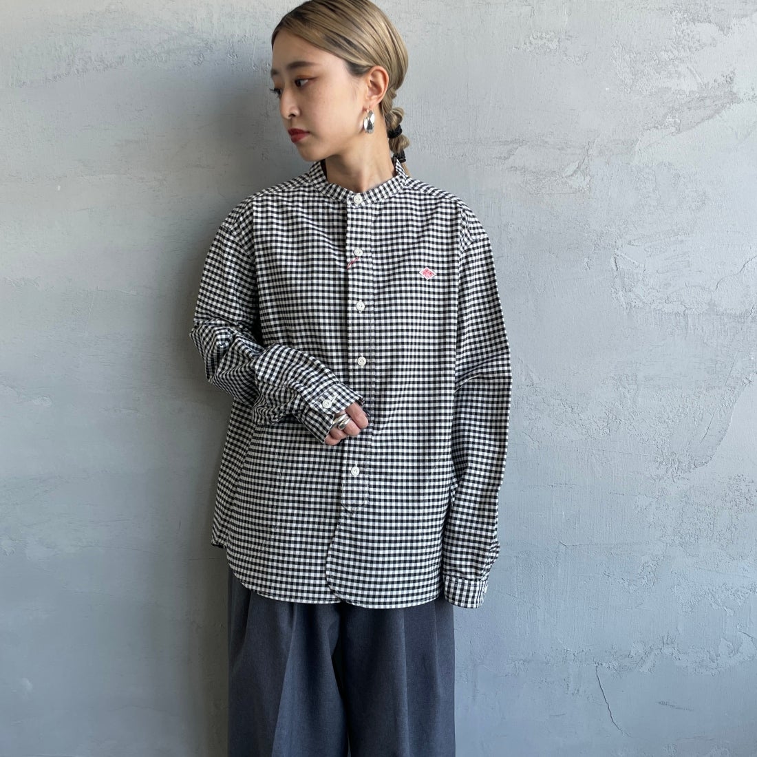 DANTON [ダントン] バンドカラーシャツ [DT-B0279OXP] BLK/ECR GN &&モデル身長：150cm 着用サイズ：38&&