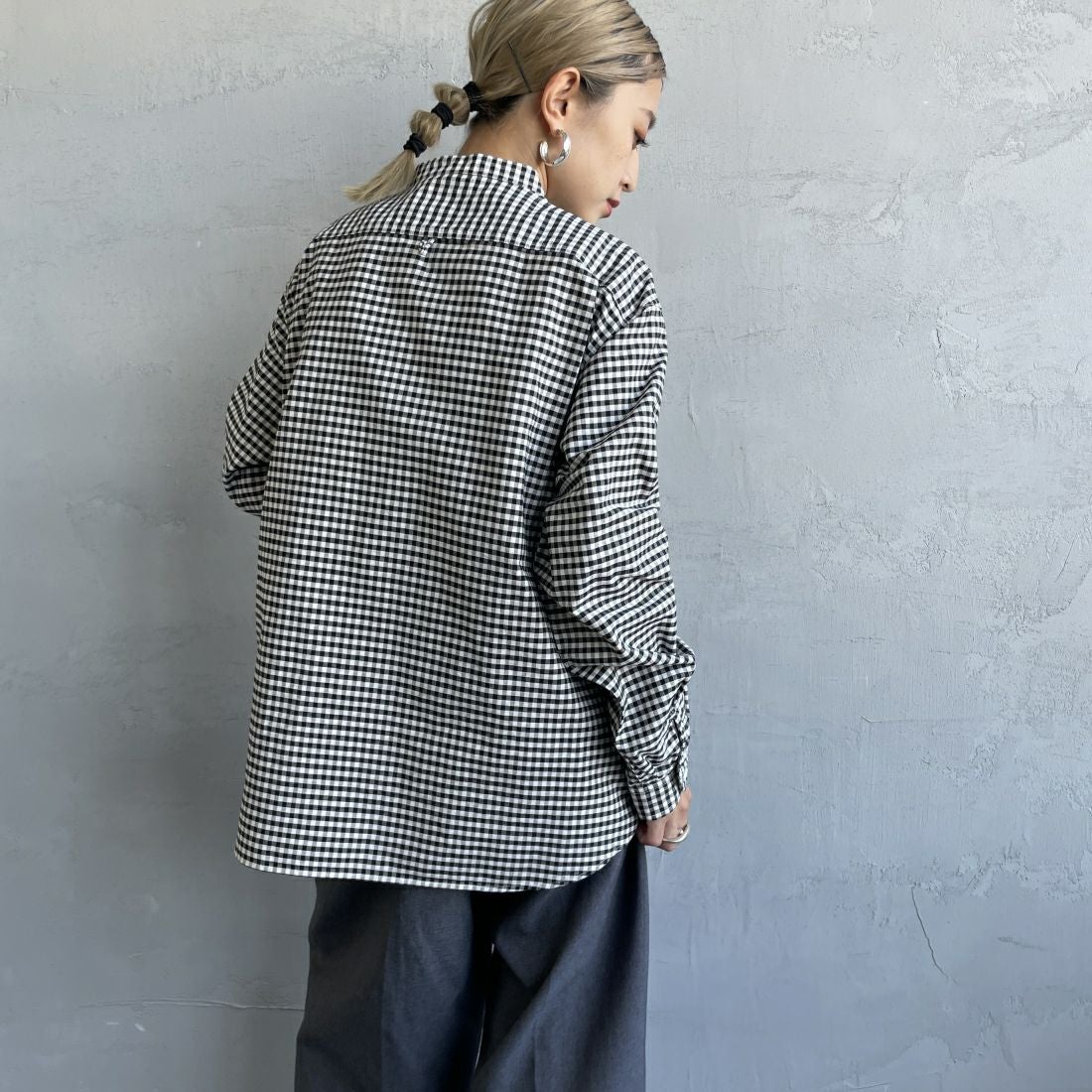 DANTON [ダントン] バンドカラーシャツ [DT-B0279OXP] BLK/ECR GN &&モデル身長：150cm 着用サイズ：38&&