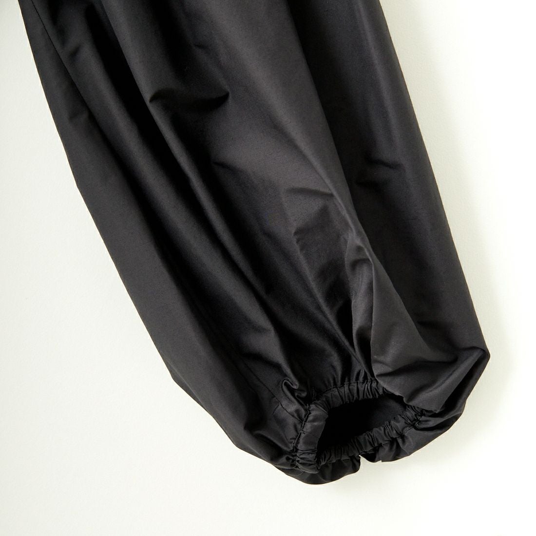 MICA&DEAL [マイカアンドディール] タックスリーブVネックワンピース [0124304203] BLACK