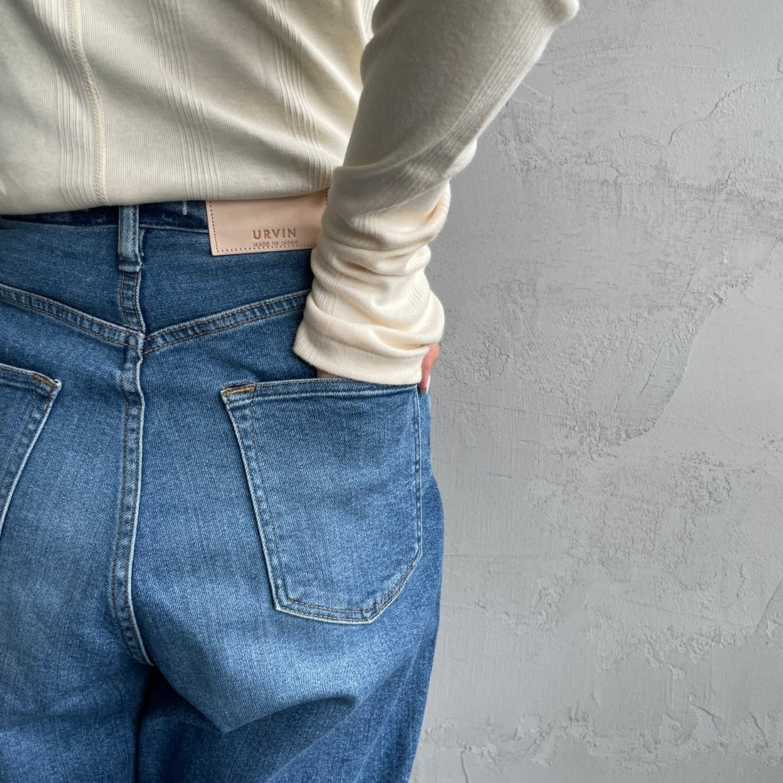 Urvin [アーヴィン] 別注 MARION JEANS ハイウエストストレートデニム [JUAG4400NB-JF] MID USED &&モデル身長：156cm 着用サイズ：22&&