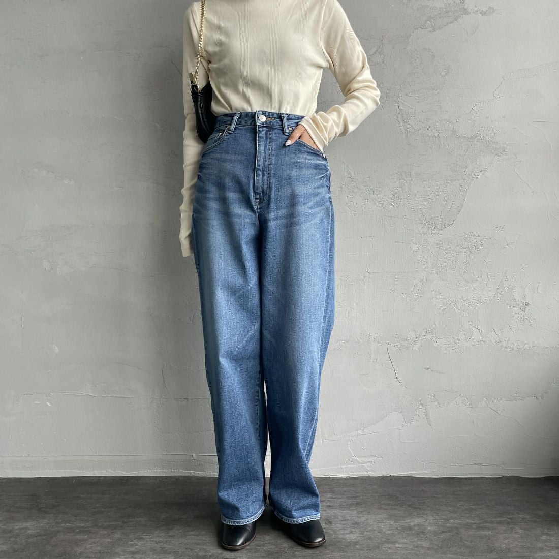 Urvin [アーヴィン] 別注 MARION JEANS ハイウエストストレートデニム [JUAG4400NB-JF] MID USED &&モデル身長：156cm 着用サイズ：23&&