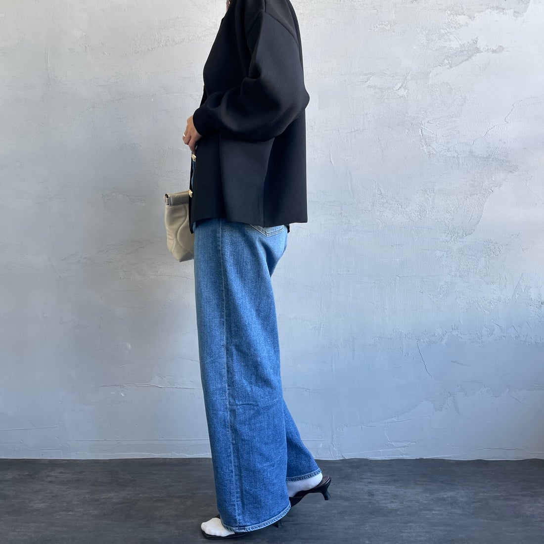 Urvin [アーヴィン] 別注 MARION JEANS ハイウエストストレートデニム [JUAG4400NB-JF] MID USED &&モデル身長：163cm 着用サイズ：24&&