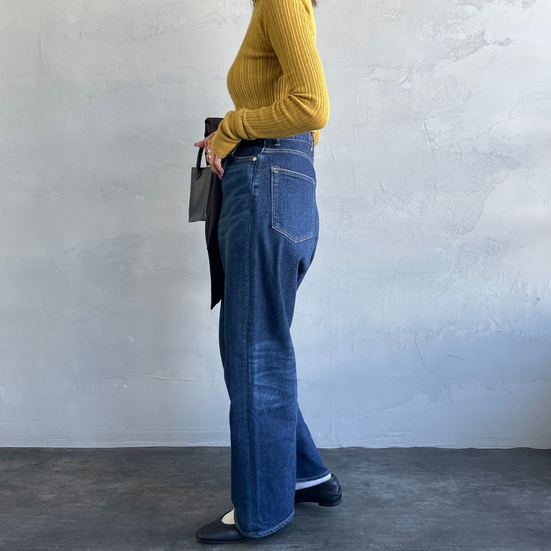 Urvin [アーヴィン] 別注 MARION JEANS ハイウエストストレートデニム [JUAG4400NB-JF] DARK USED &&モデル身長：163cm 着用サイズ：23&&